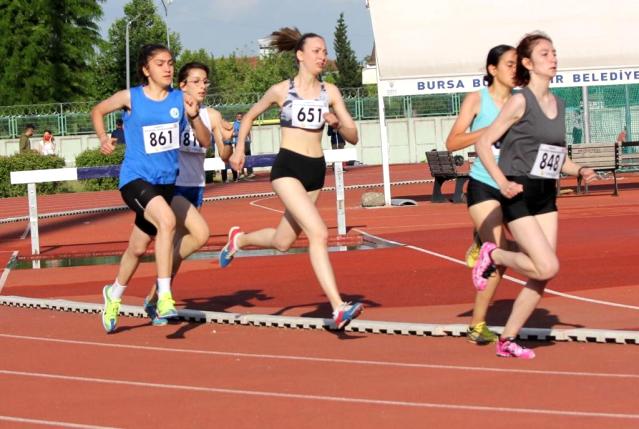 İzmitli atletler Bursa’da tecrübe kazandı