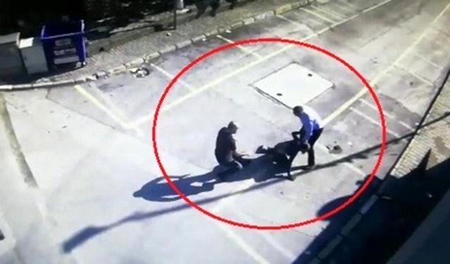 Sokakta çatışırken balkonda oturan bir kişinin ölümüne sebep olan kayınpeder, damat ve arkadaşına 54 yıl 6 ay hapis