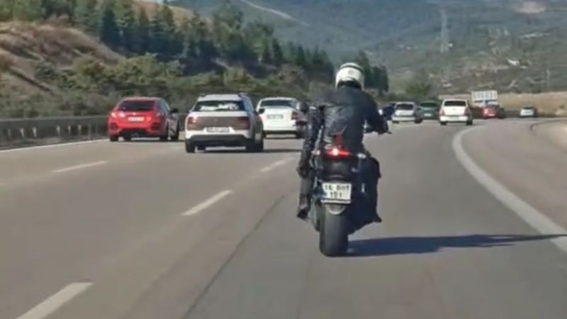 Motosikletin üzerinde dans etti – En Kocaeli