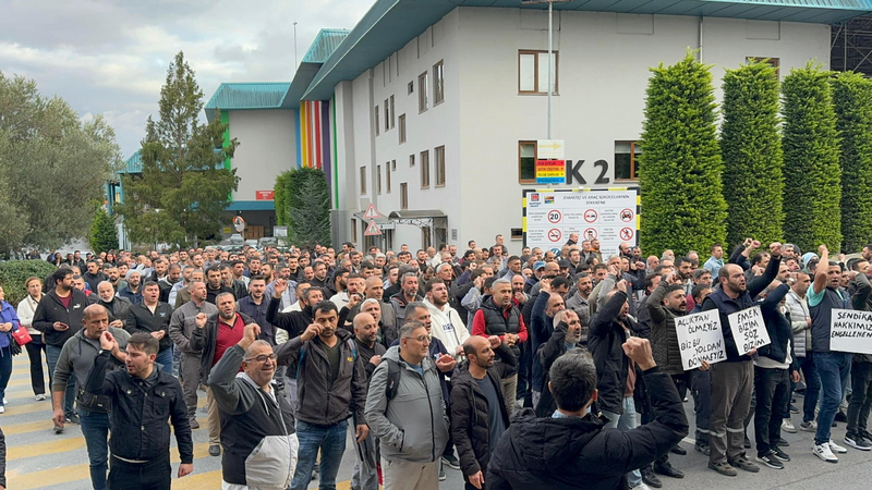 İşçiler ayaklandı. Filli Boya’da eylem var  – En Kocaeli