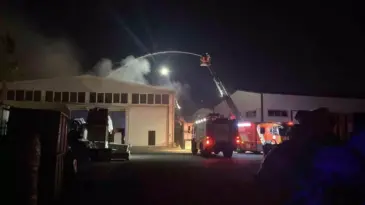 Kocaeli’nde Kimya Firmasında Yangın Çıktı