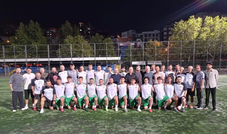 CEVİZLİSPOR SÜPER AMATÖR LİG’E KENETLENDİ: MAÇA GÜN SAYIYORLAR!