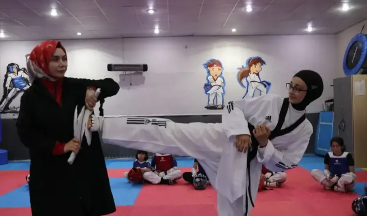 Serap Dinçer’den Şampiyon Sporcular Yetiştiriyor