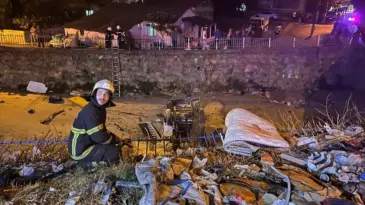 Körfez’de Park Halindeki Kamyonet Alev Aldı