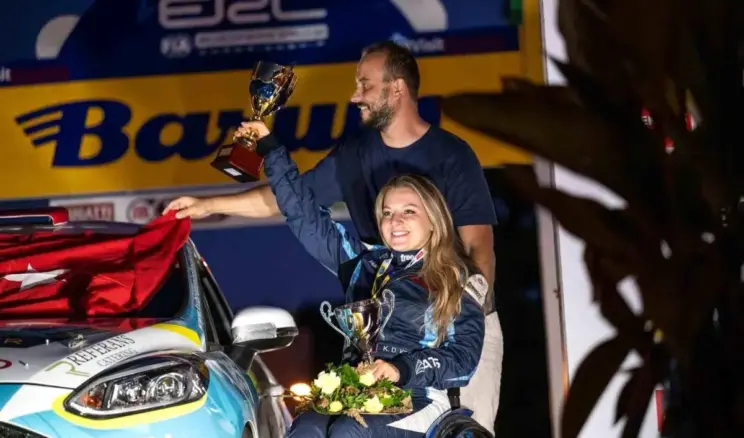 Dünyanın Tek Engelli Kadın Ralli Pilotu Kübra Denizci Keskin Avrupa’da Gurur Yaşattı