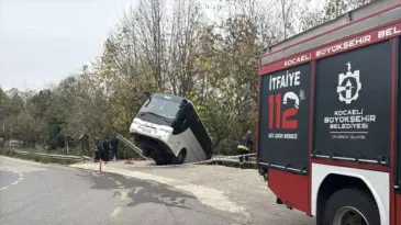 Freni Boşalan Otobüs Şarampole Düştü