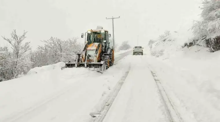 Kar alarmı: Bin 200 personel ve 354 araç sahada