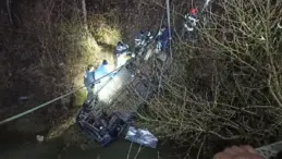 Kandıra’da Otomobil Çaya Düştü: Baba ve Oğlu Hayatını Kaybetti