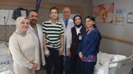 Karın ağrısıyla hastaneye başvurdu, midesinden iki ayrı sorun çıktı